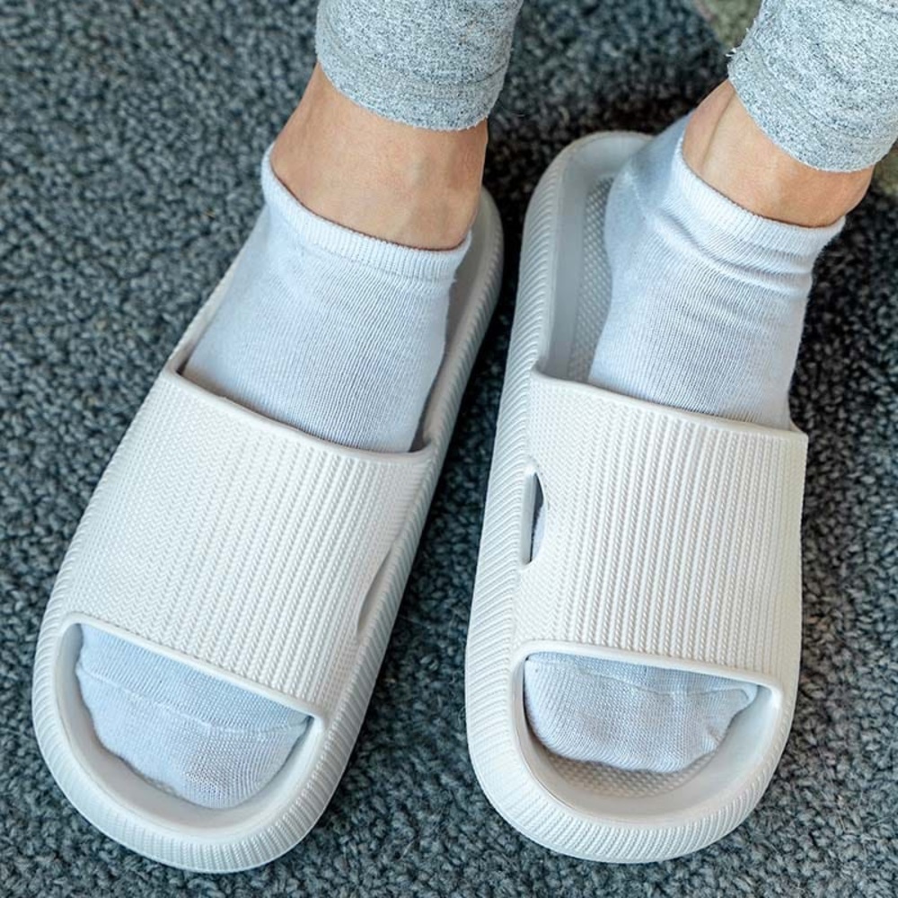 2 pairs of slide sandals